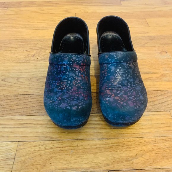 dansko galaxy clogs